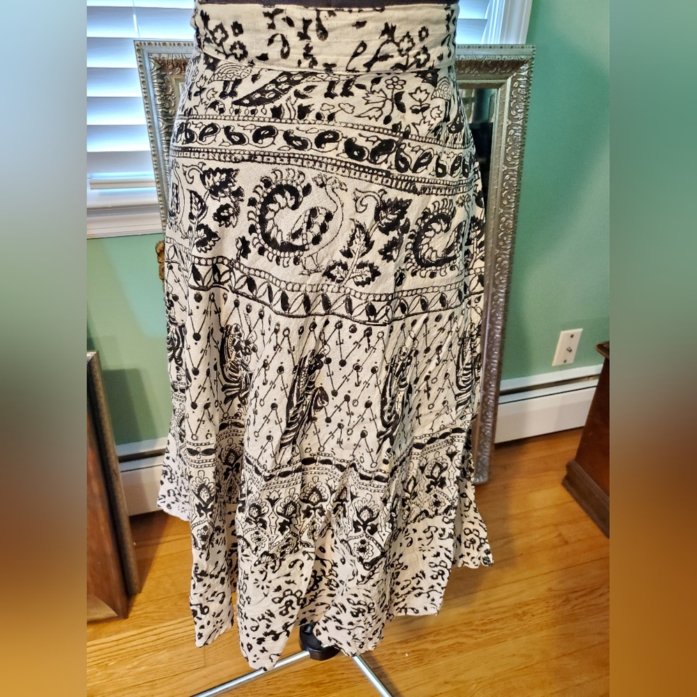 Vintage Bohemian Black & White Printed Midi Skirt 100% Cotton